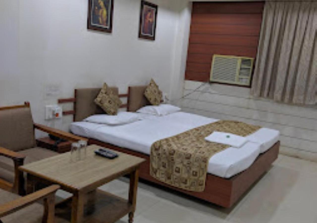 Hotel Mayur Restaurant Chandrapur Εξωτερικό φωτογραφία
